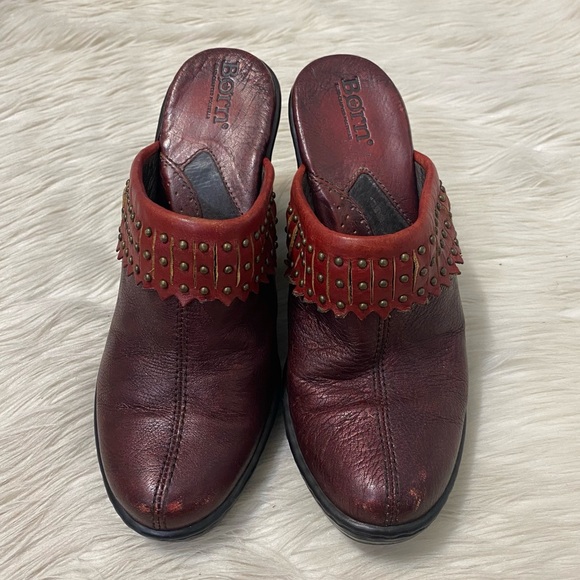 Born Red Metallic Maroon Leather Fringe Studded Boho Heeled Mules Slip On Clogs - Picture 2 of 10